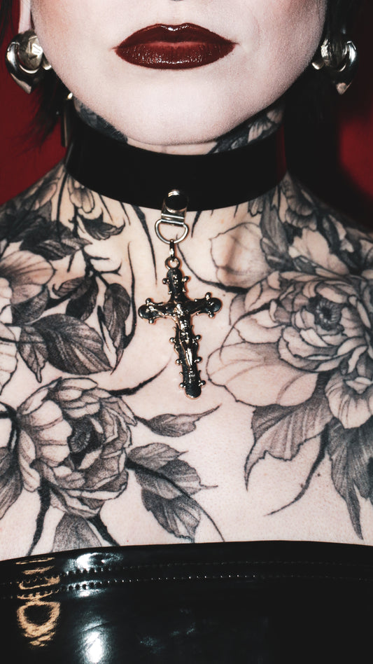 Reverence Vinyl Collar