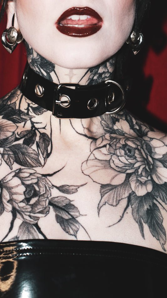 Tenacity Vinyl Collar