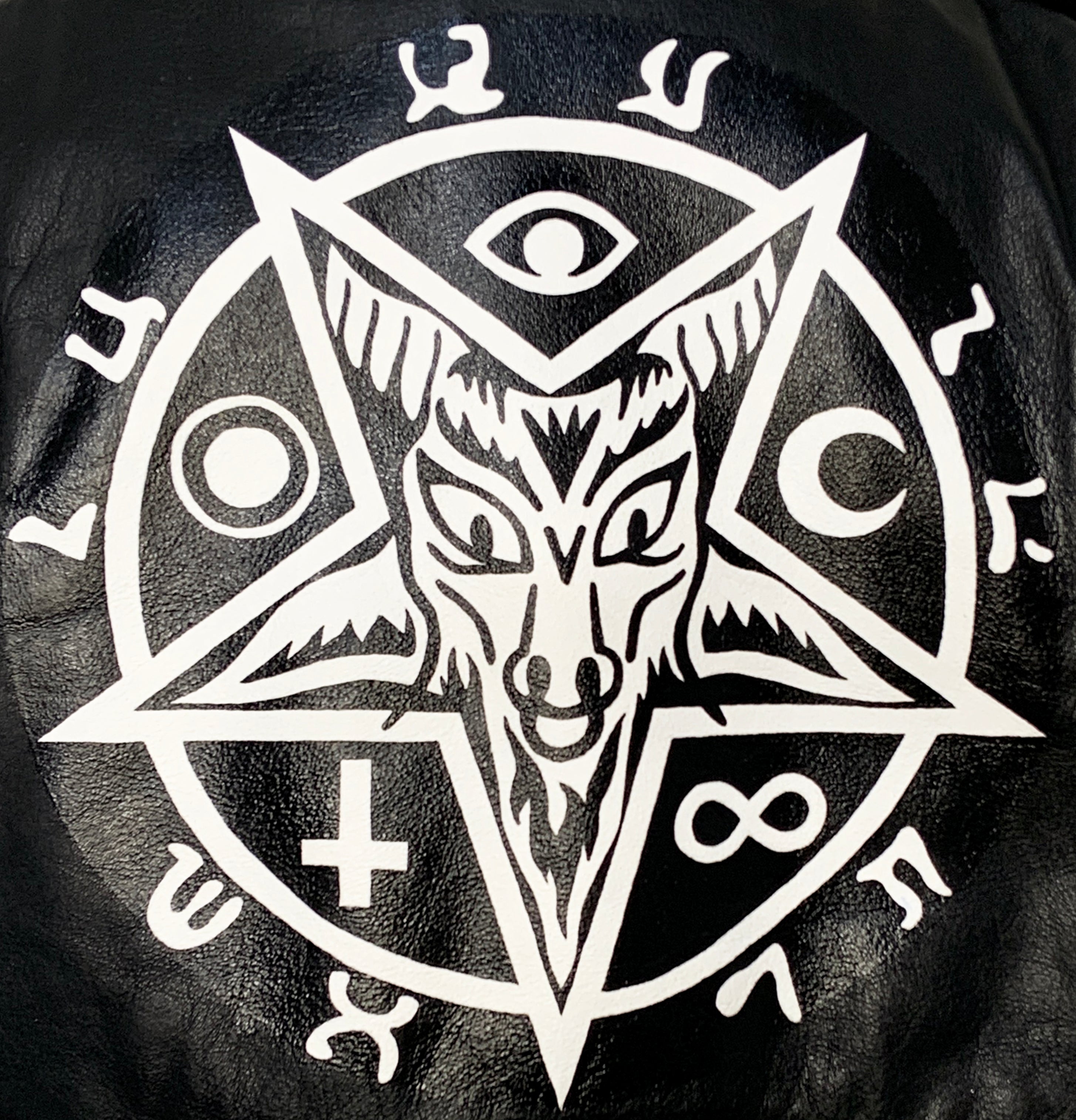 Veste en cuir peinte à la main Baphomet 