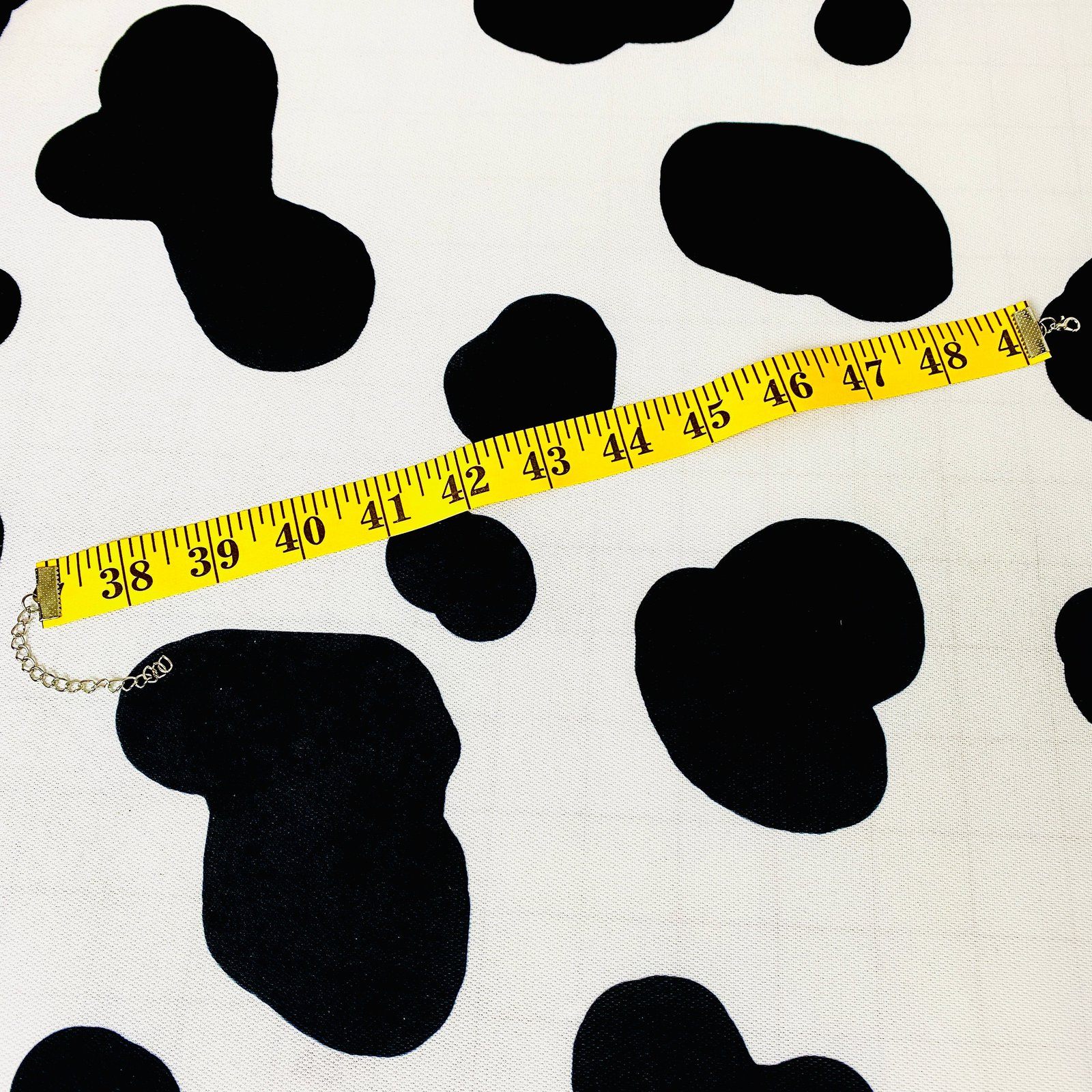 Donnez-leur un collier ras du cou d'un pouce 