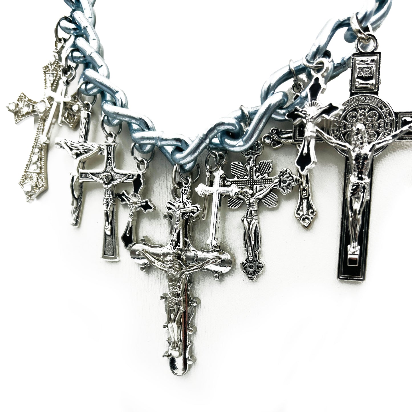 Collier ras du cou avec breloque confession 